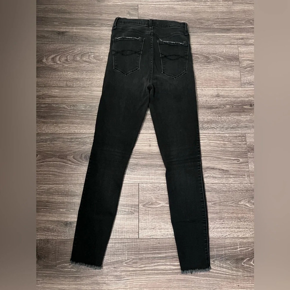 Abercrombie & Fitch Women’s Black Ultra High Ride Skinny Jean Raw Hem Size 4/27 - Picture 6 of 6